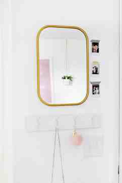 5-Places-In-Your-Home-Where-You-Should-Hang-A-Mirror-click-through-for-more-1-8